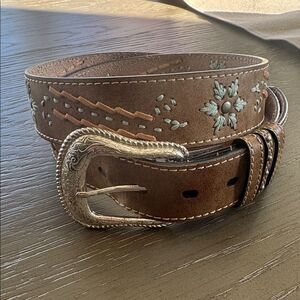 Western Tan Leather Belt with Silver-Tone Buckle Embroidered Women’s Size L EUC